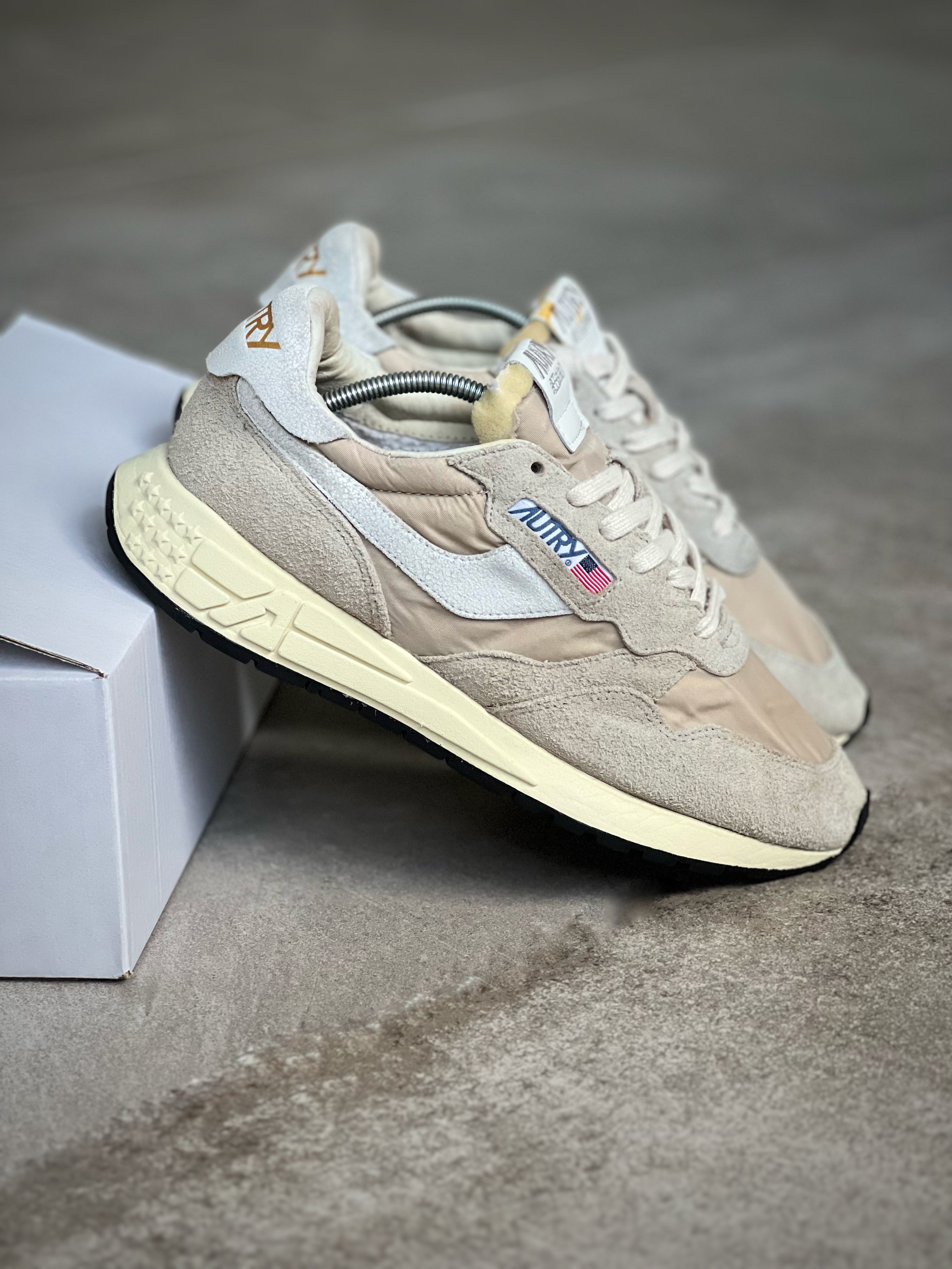 Size 41 | Autry Reelwind Beige Preloved Unisex