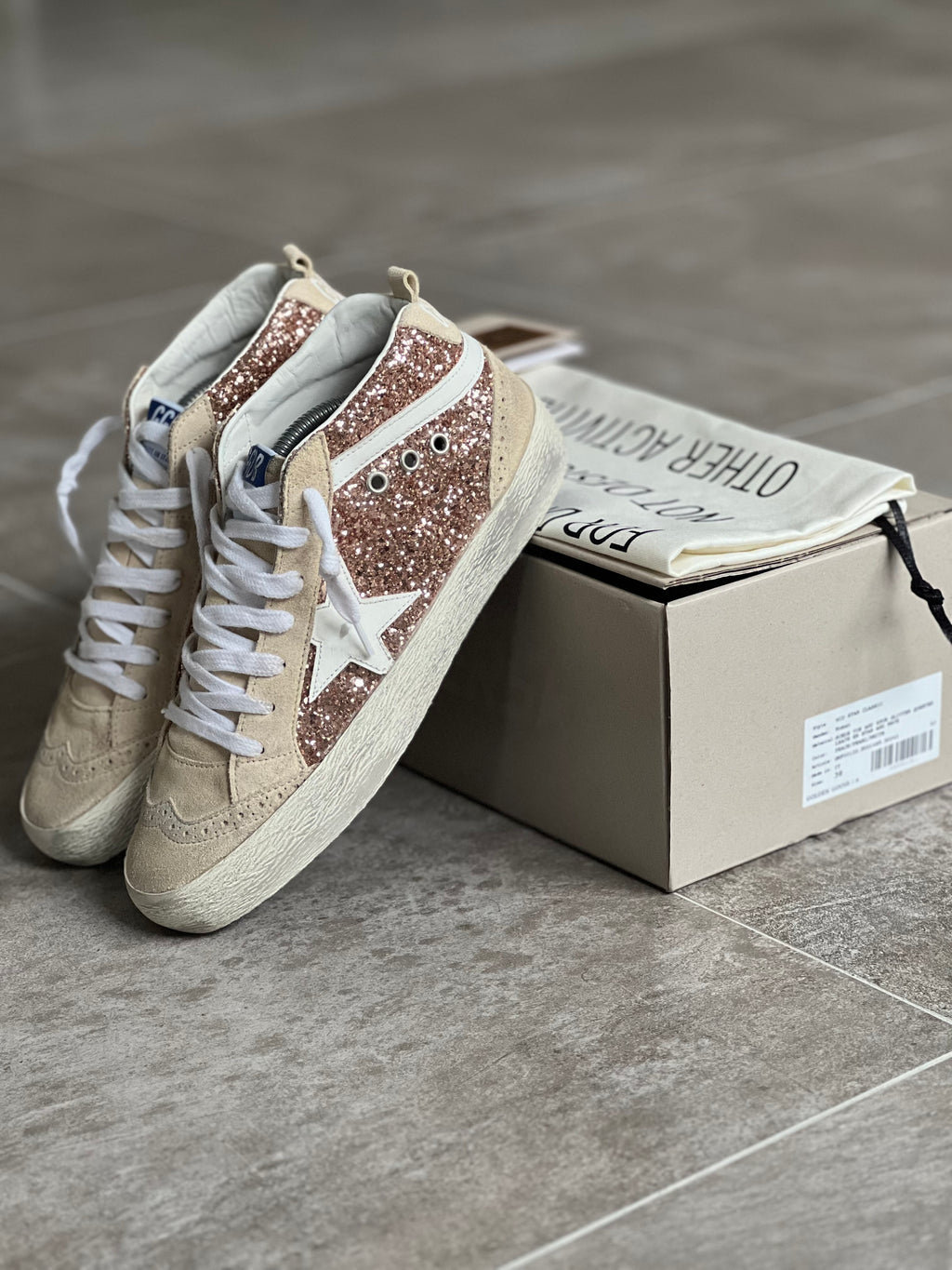 Size 38 | Mid Star Golden Goose