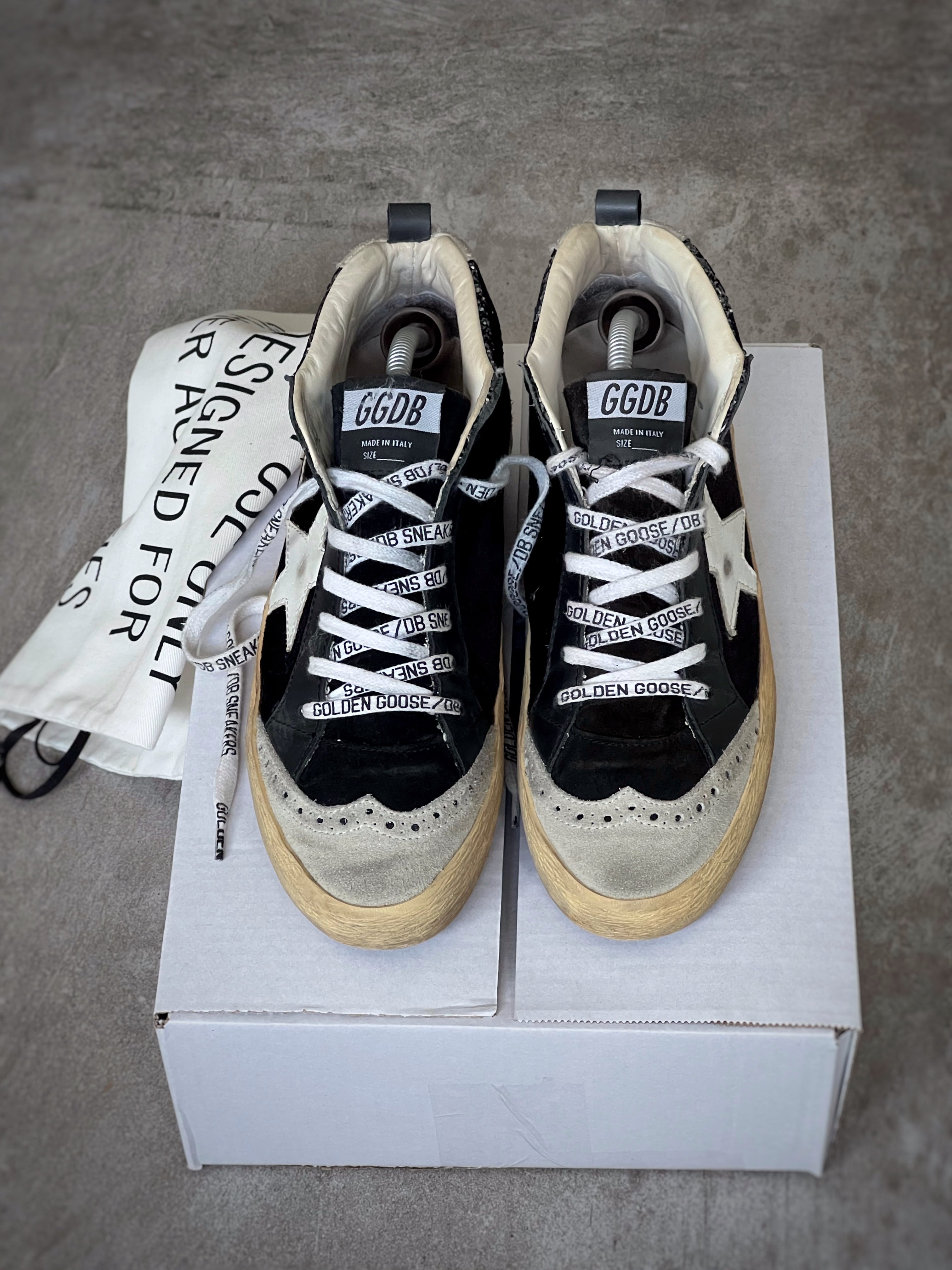 Talla 37 | Golden Goose Mid Star Black Preowned