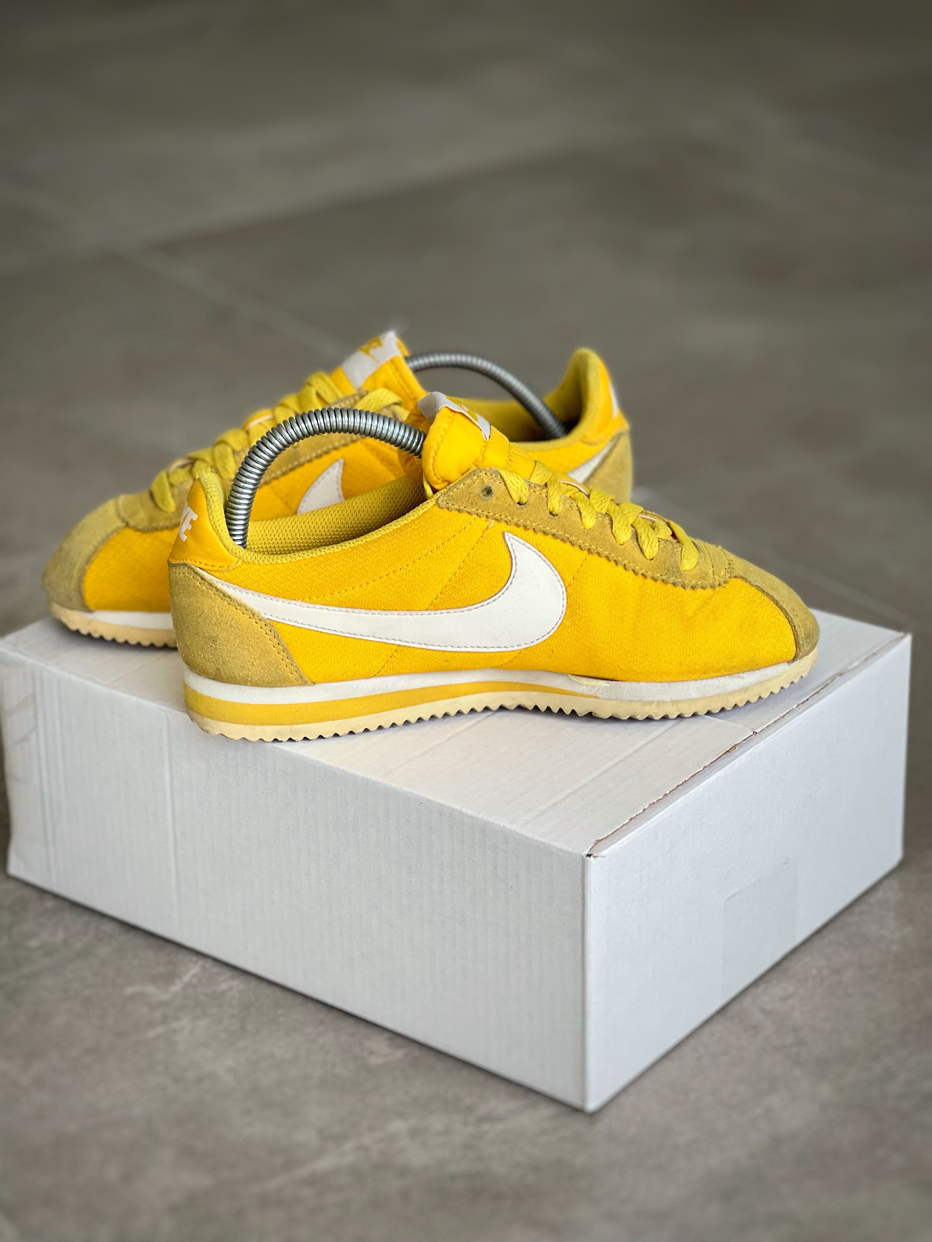 Talla 38 | Nike Cortez 2000’s yellow Woman