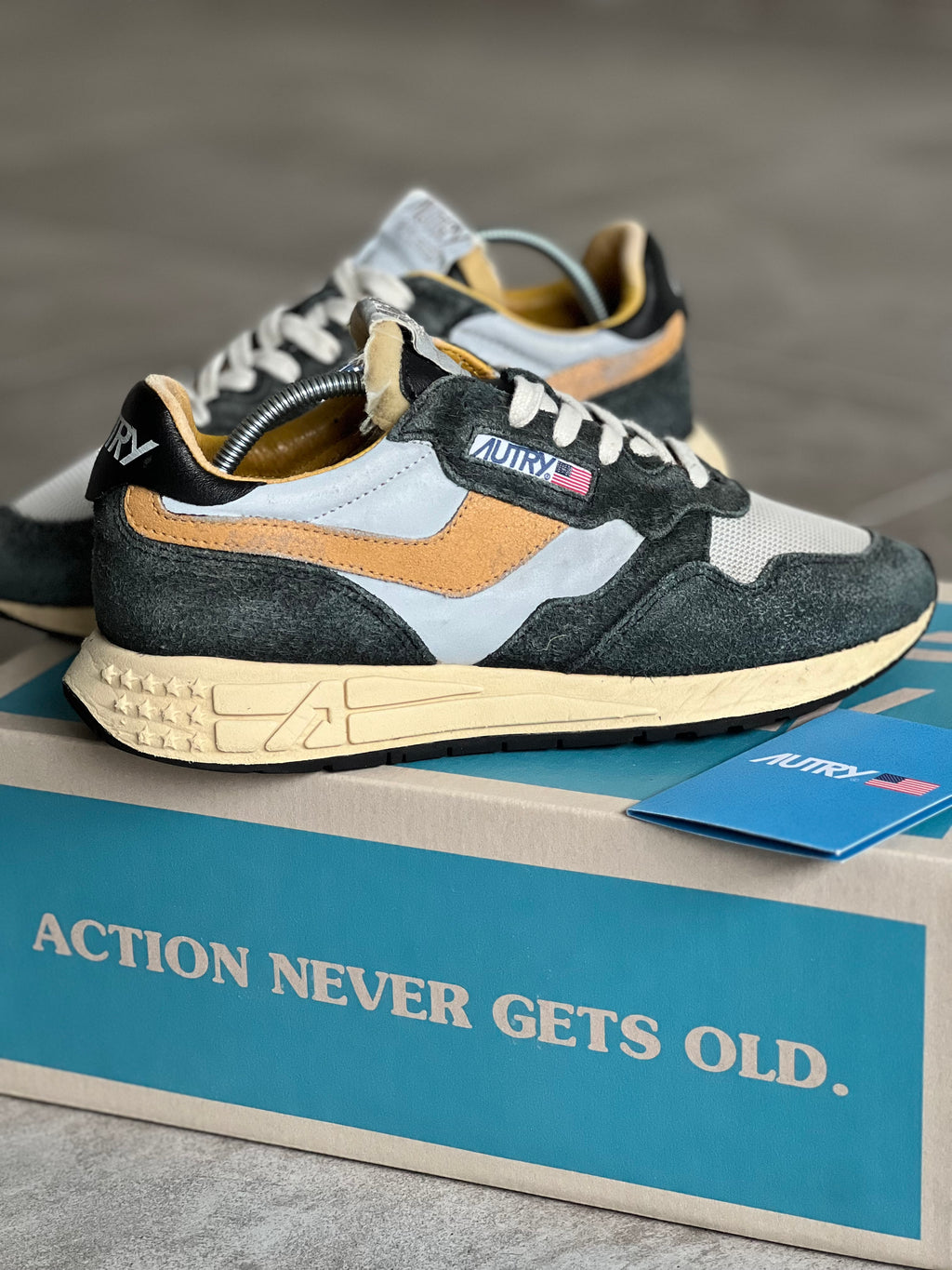 Size 40 | Autry Reelwind Preloved Reflective