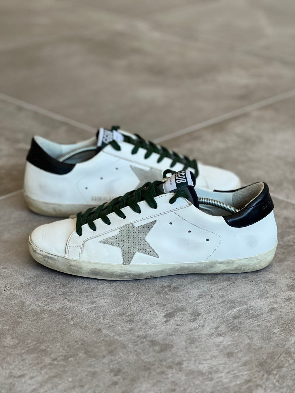 Size 42 | Golden Goose White Classic Man