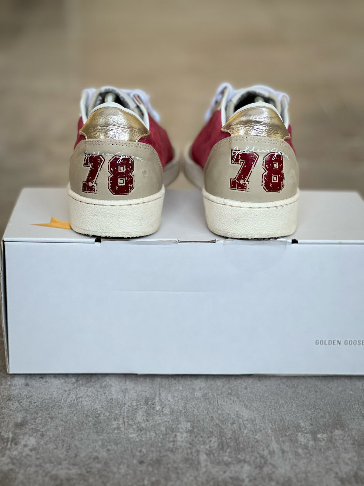 Zapatillas Golden Goose Ball Star "78" - Burdeos y Blancas