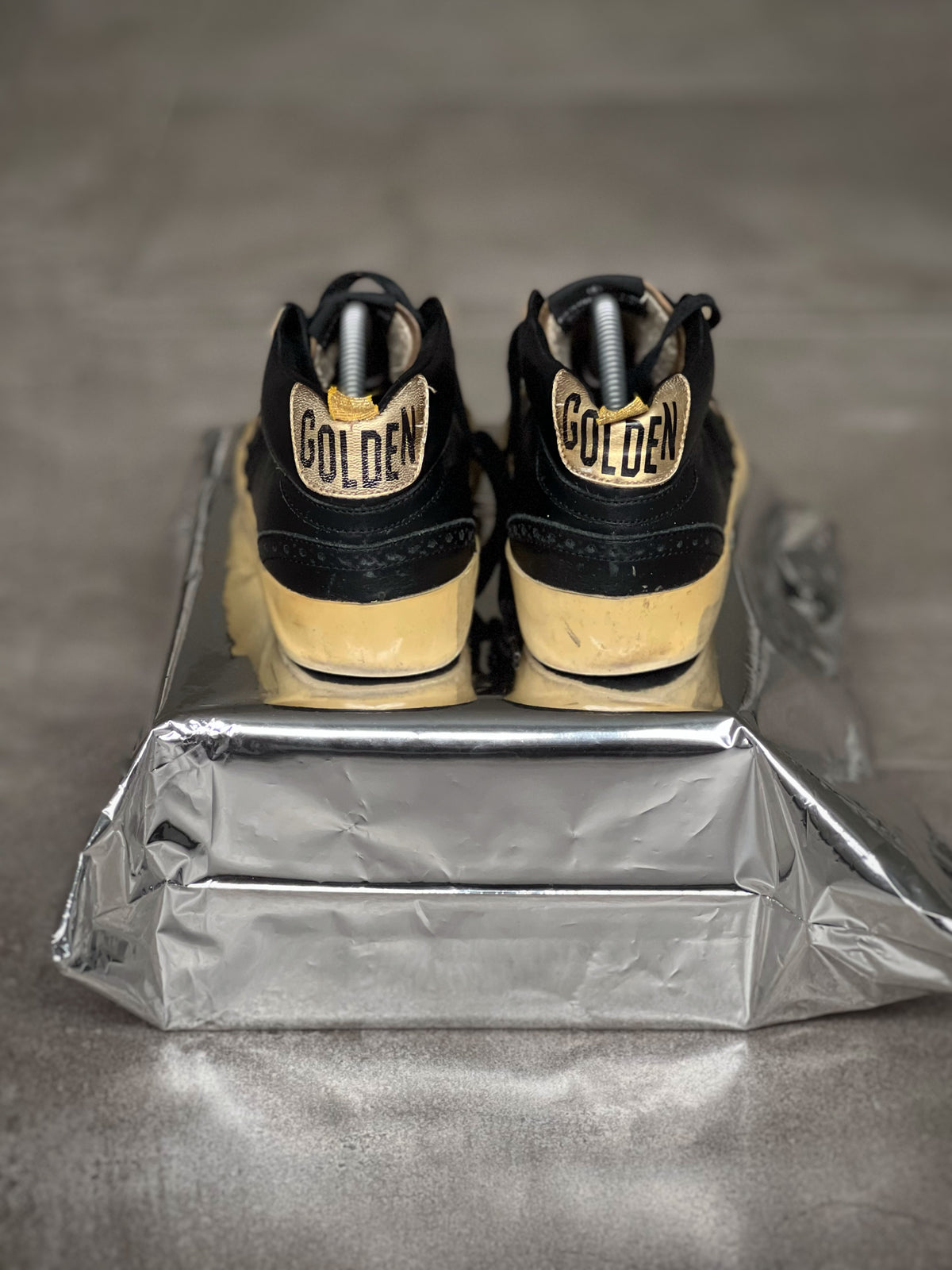 Golden Goose Mid Star Black & Gold Vintage | Records limted