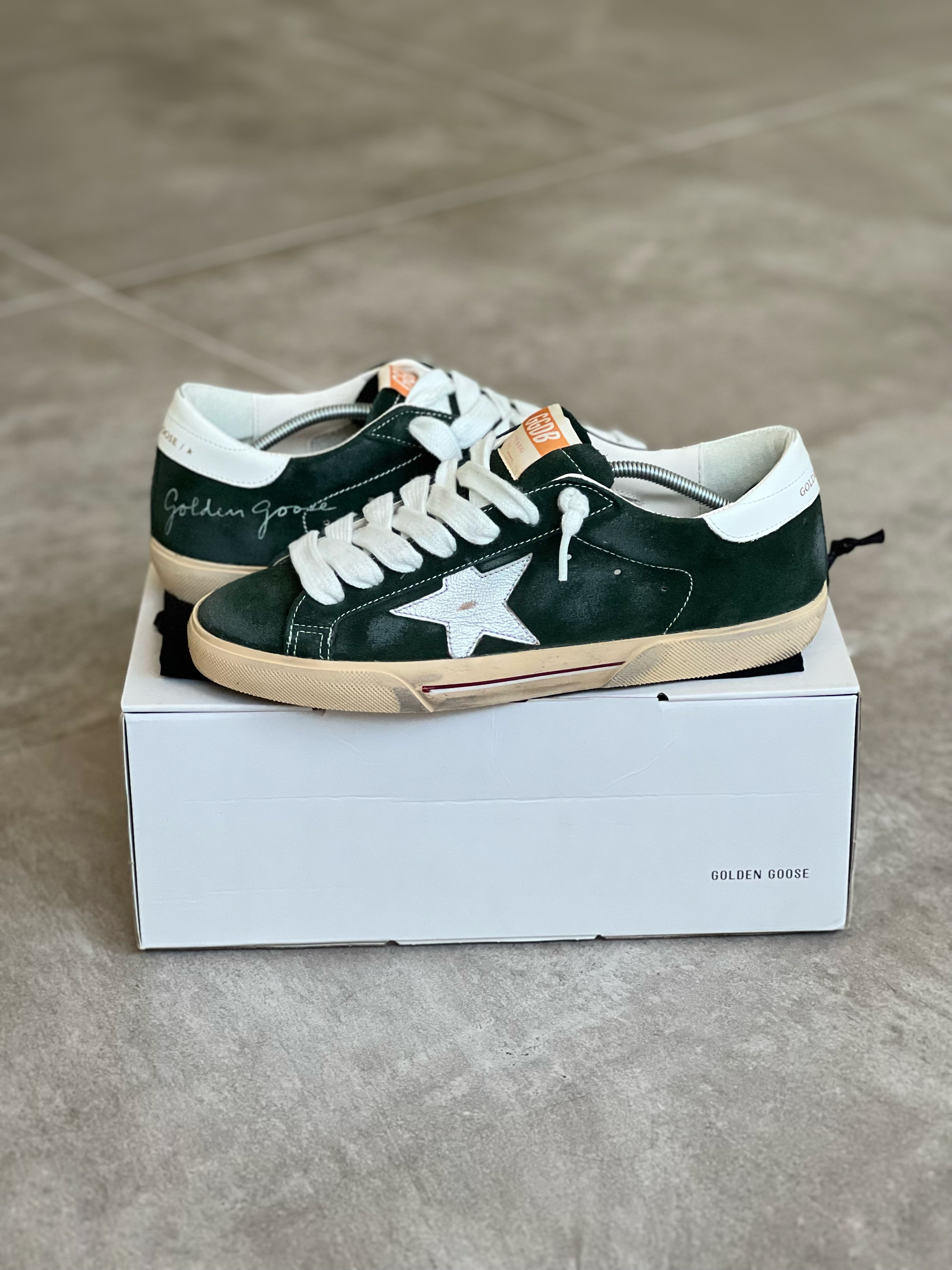 Talla 42 | Golden Goose Superstar Man Green New Collection