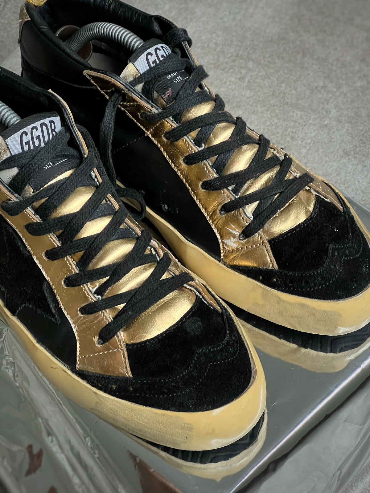 Golden Goose Mid Star Black & Gold Vintage | Records limted