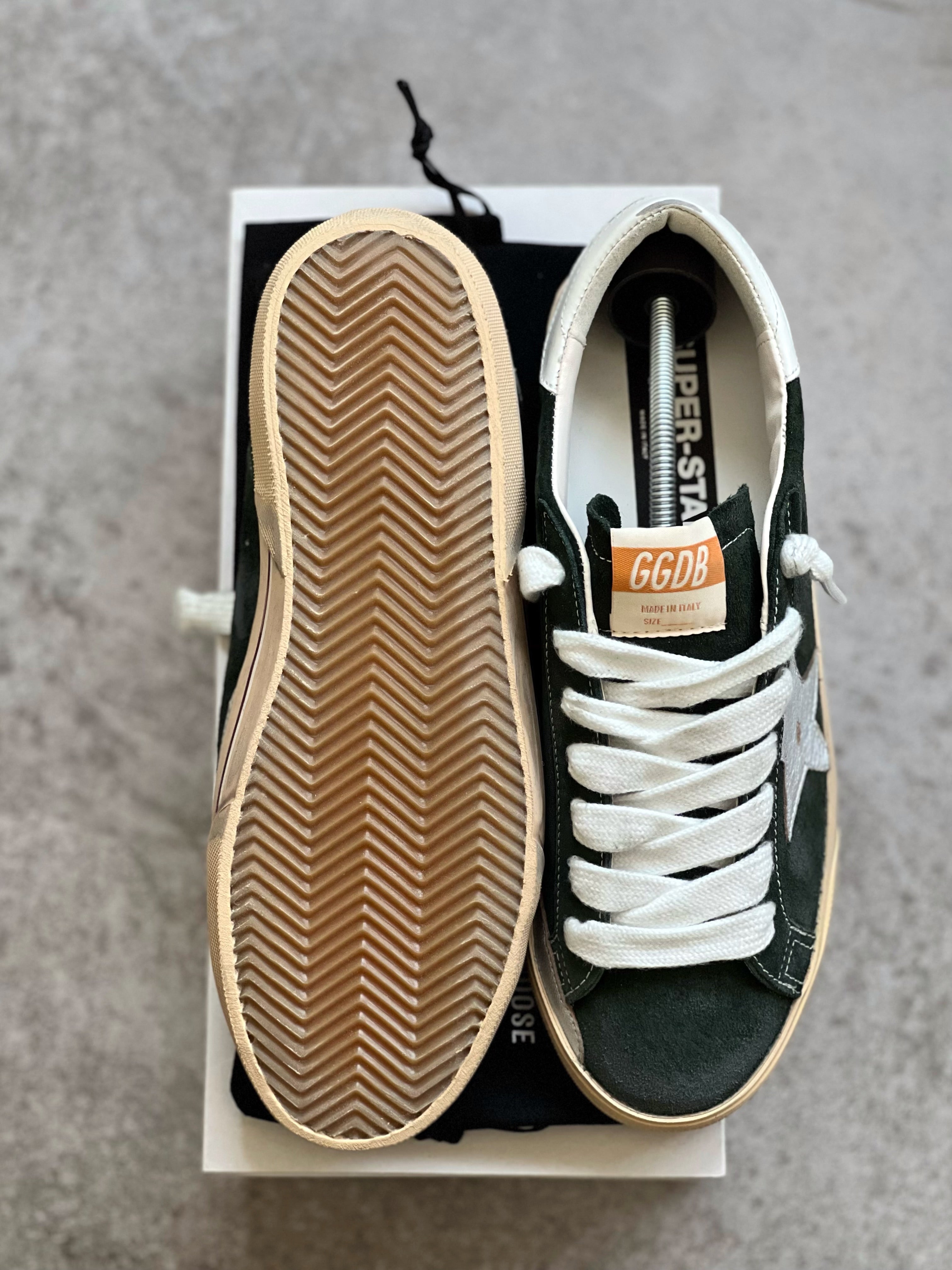 Talla 42 | Golden Goose Superstar Man Green New Collection