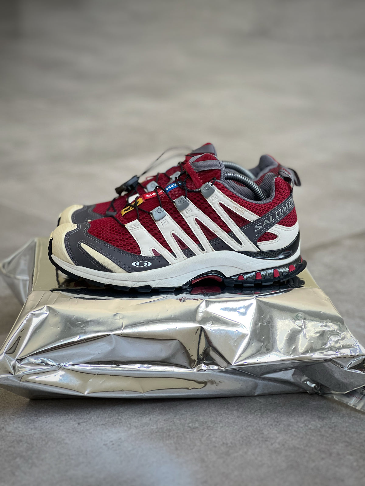 2006 Salomon Gore Tex Vtg Woman Red Mountain Style