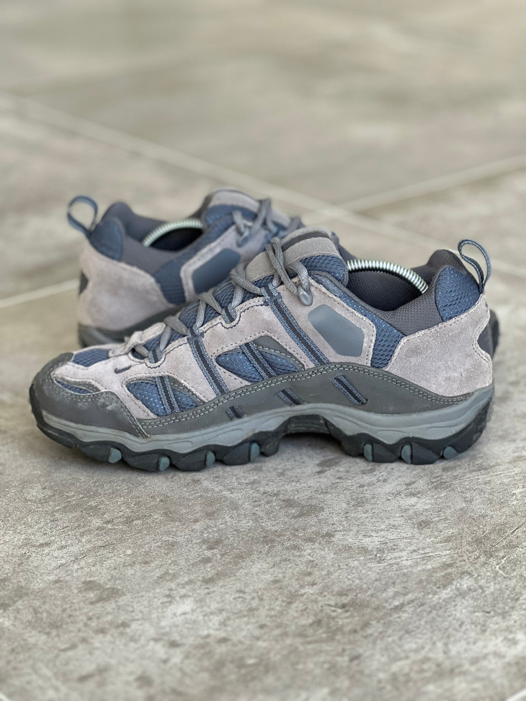 Size 40.5 | Salomon Outdoor boots y2k style