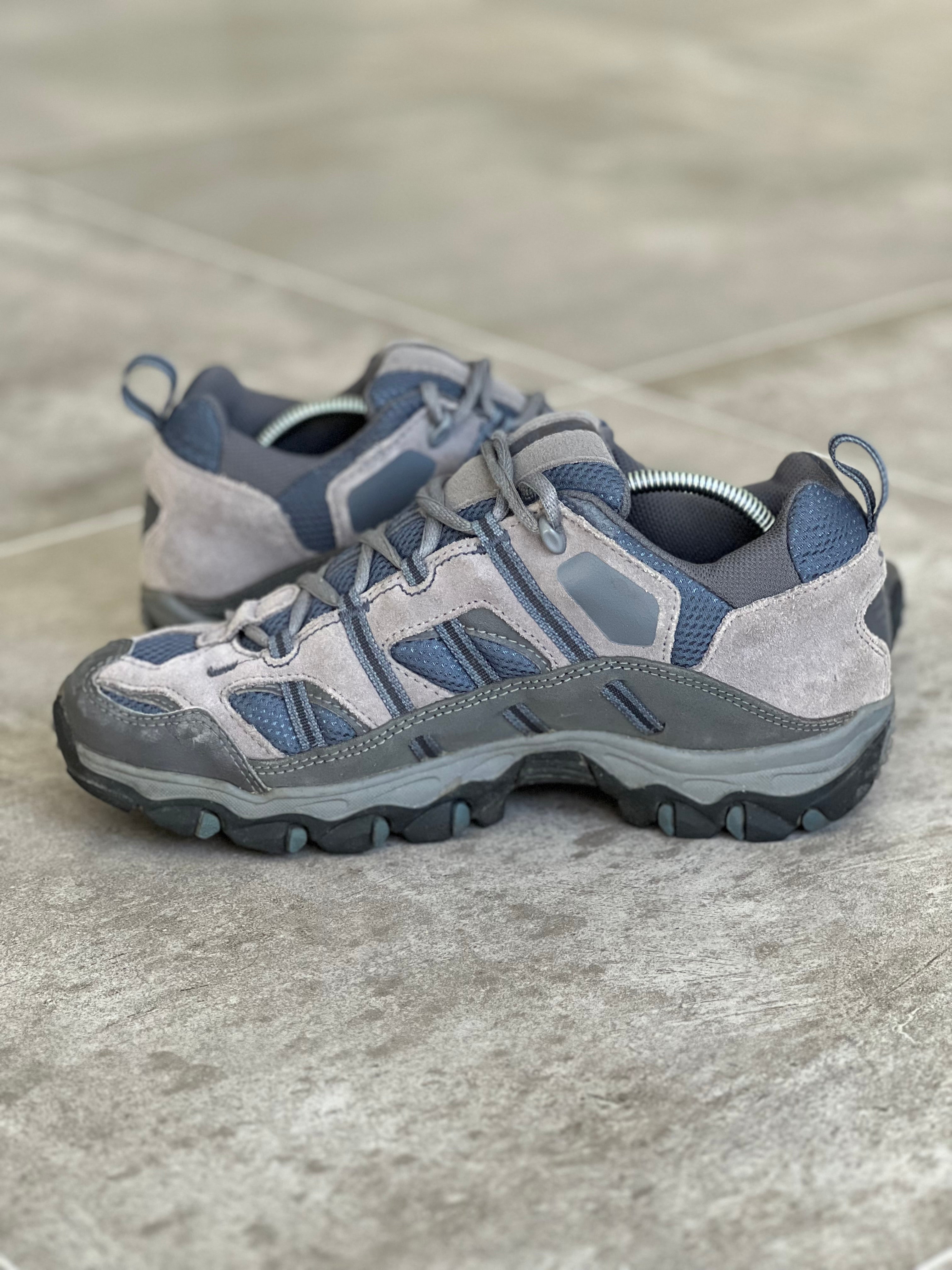 Size 40.5 | Salomon Outdoor boots y2k style