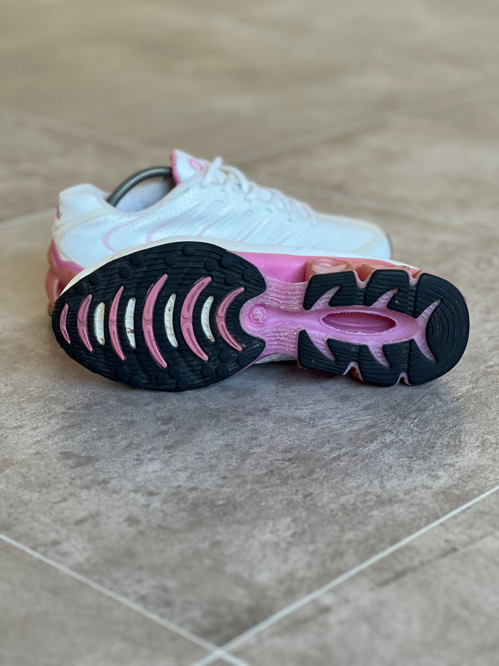 Size 37 | Y2k Adidas White & Pink
