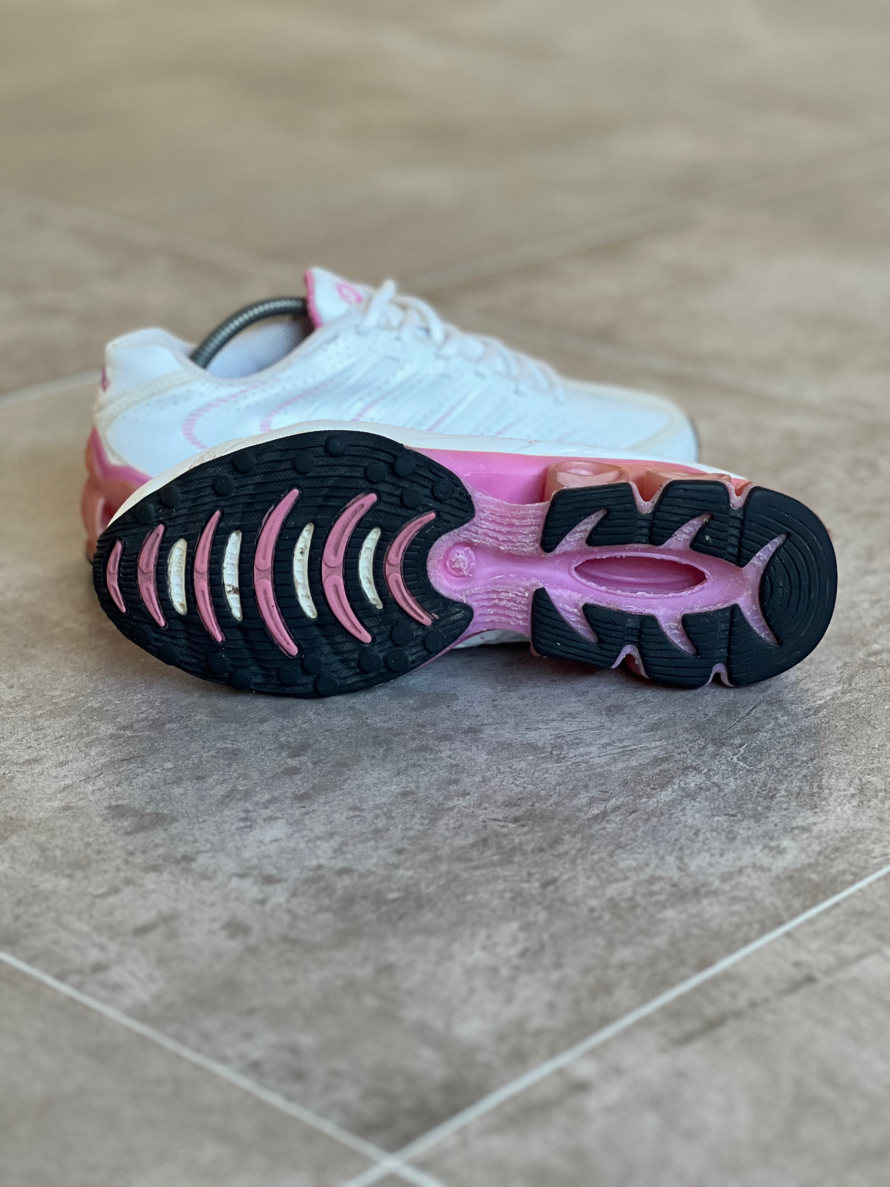 Size 37 | Y2k Adidas White & Pink