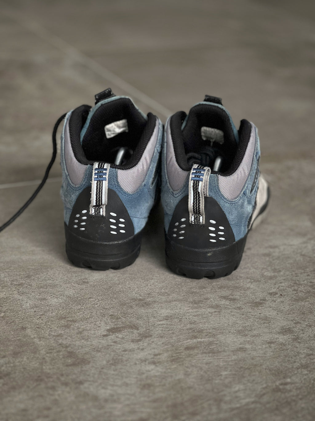Size 42 | Gore Tex Adidas Y2k boots