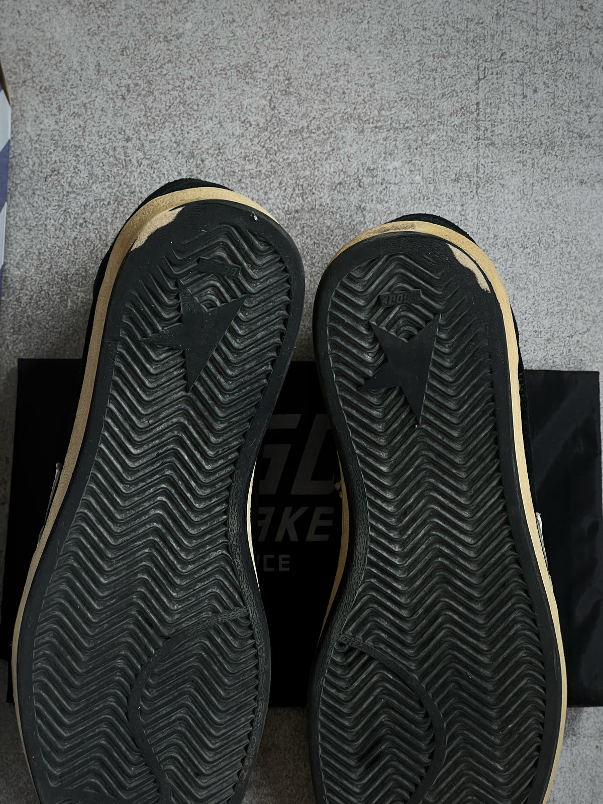 Golden Goose Ball Star Black & White Vtg