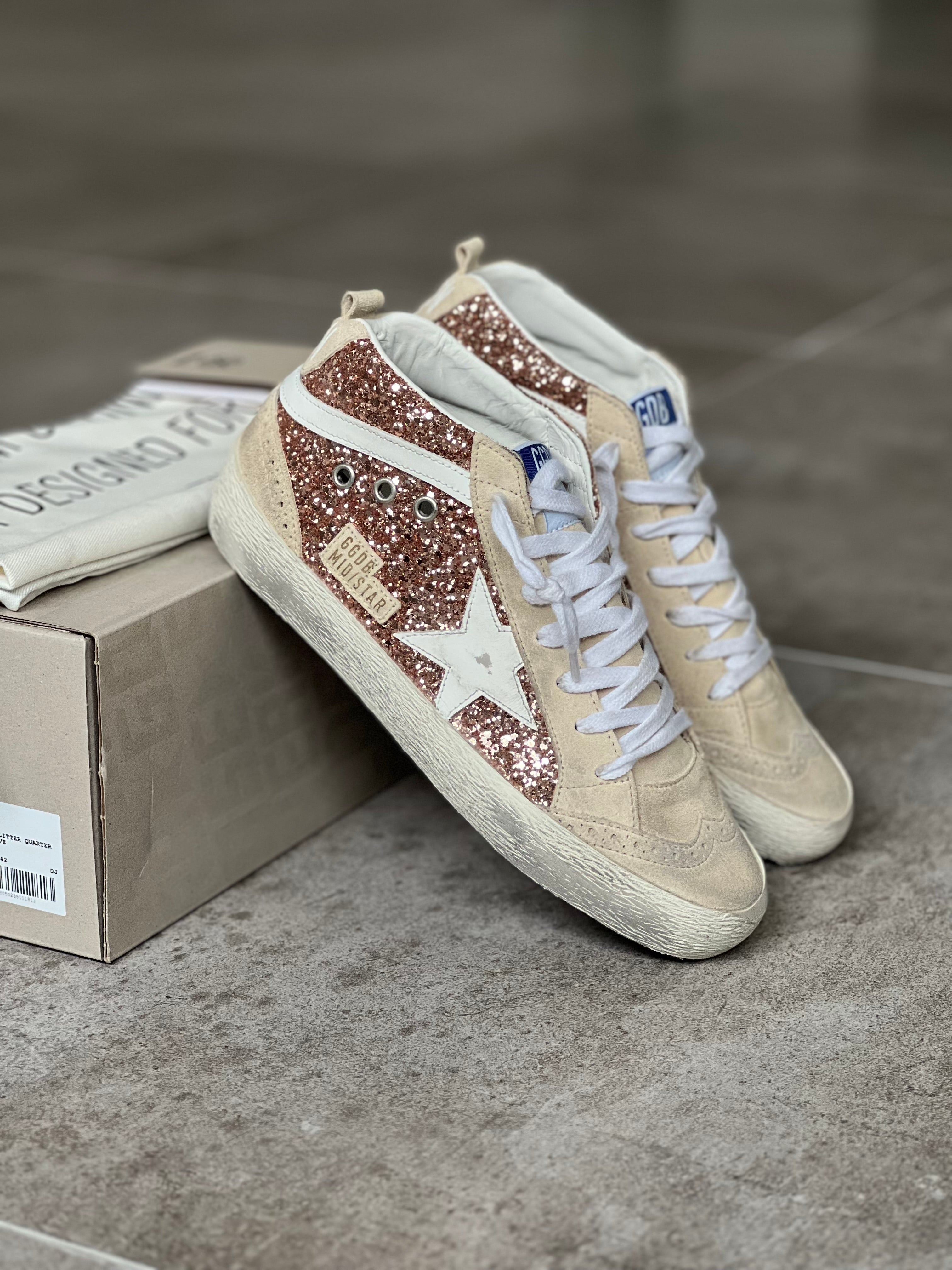 Size 38 | Mid Star Golden Goose