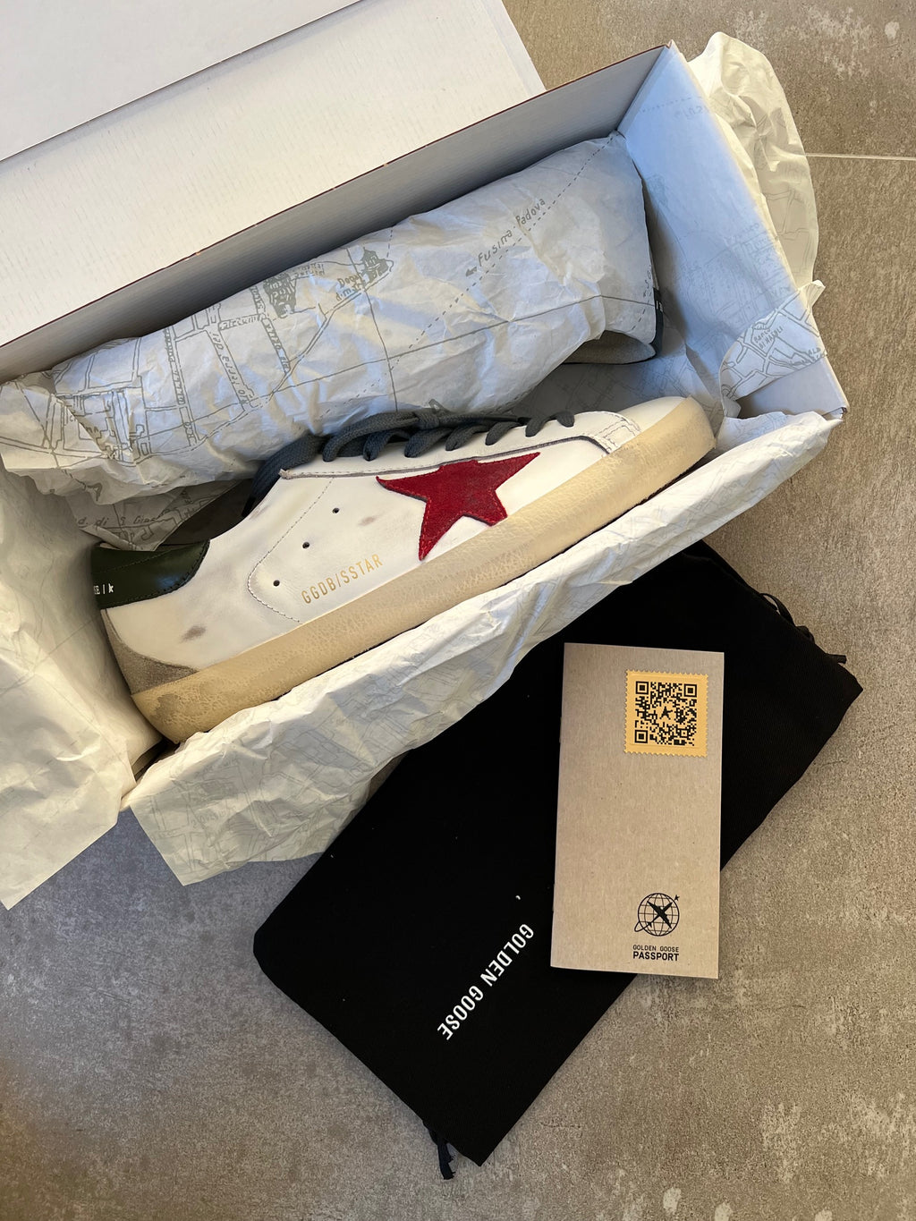 Varias tallas I Golden Goose Superstar Classic White/Red/Green