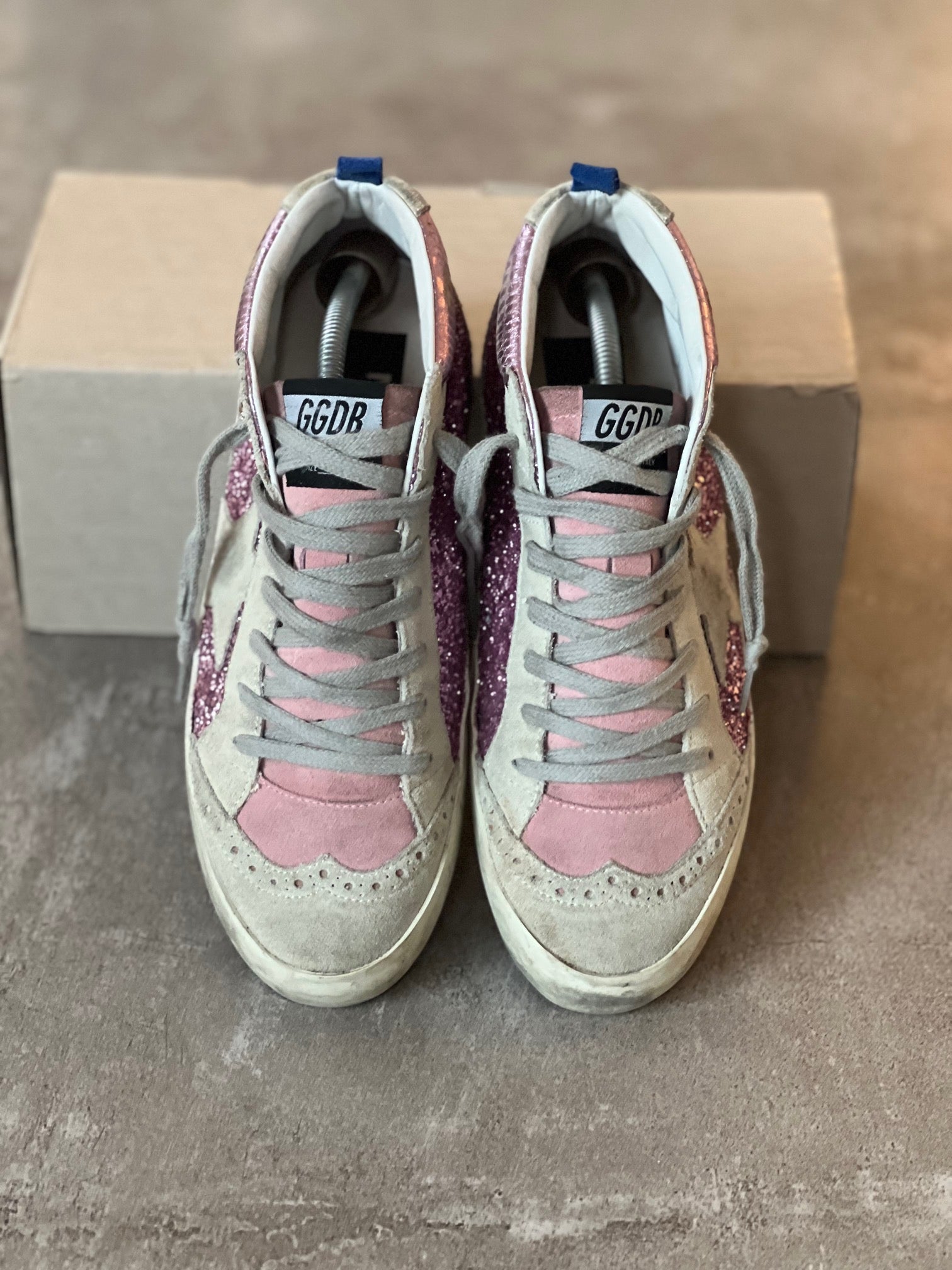 Size 38 I Mid Star Golden Goose