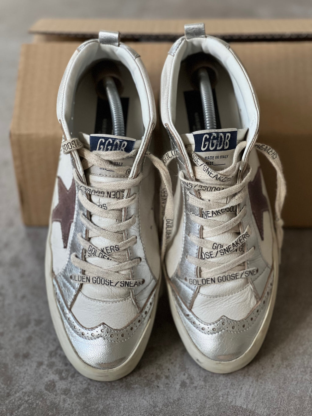 Size 38 I Golden Goose Mid Star