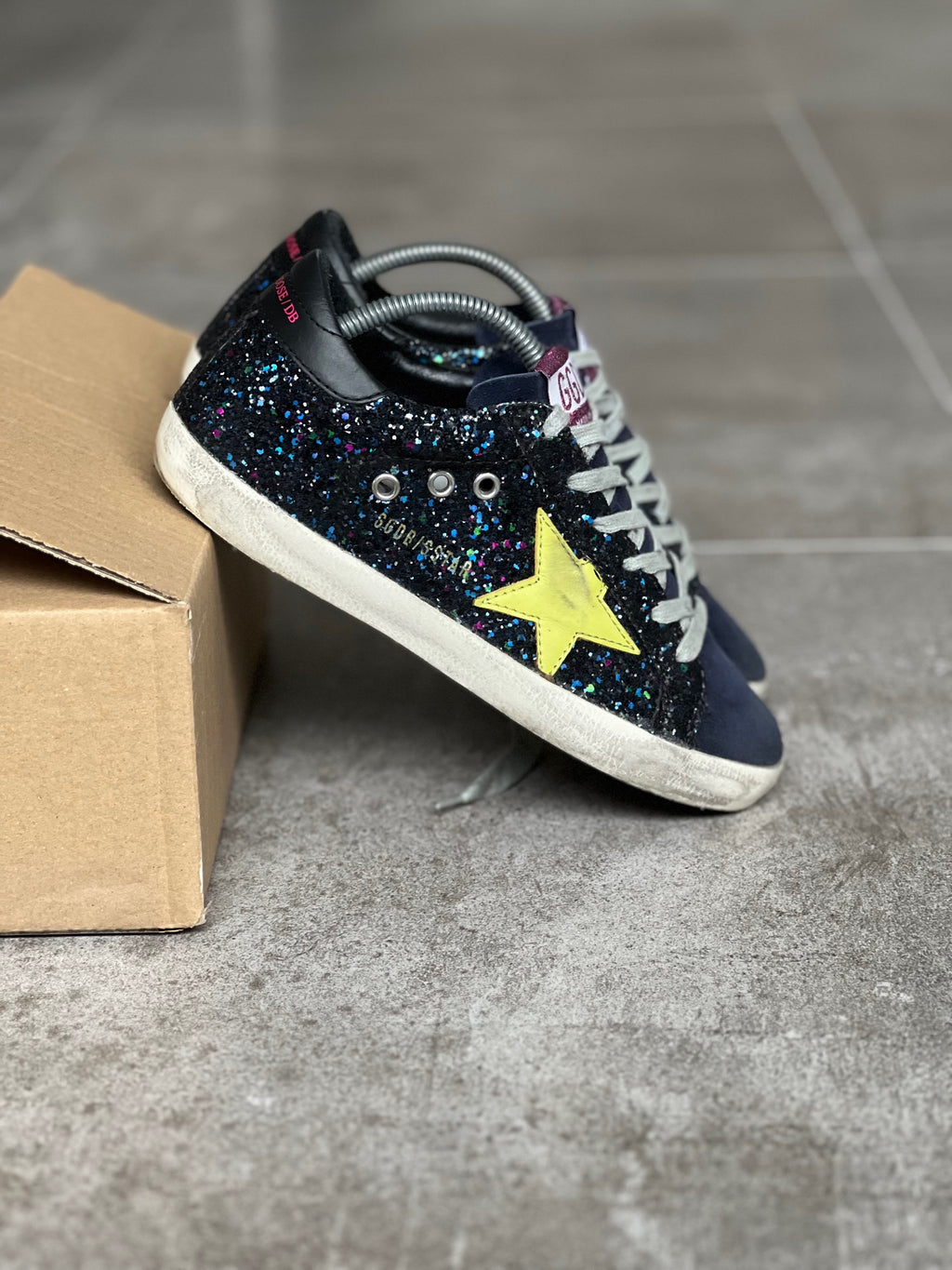 Size 36 I Golden Goose Superstar Navy