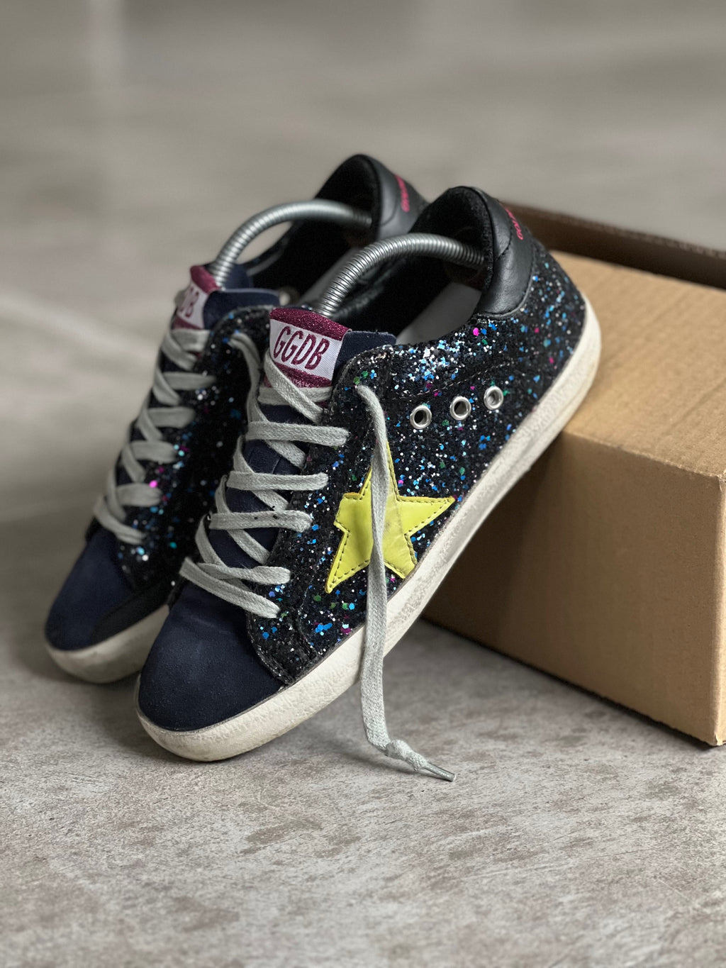 Size 36 I Golden Goose Superstar Navy