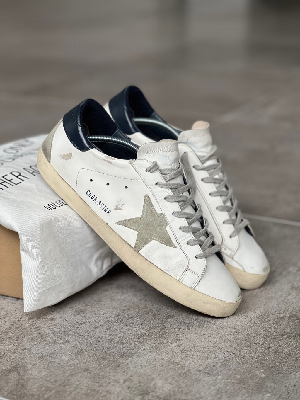 Size 43 I Classic Superstar White / Dark blue