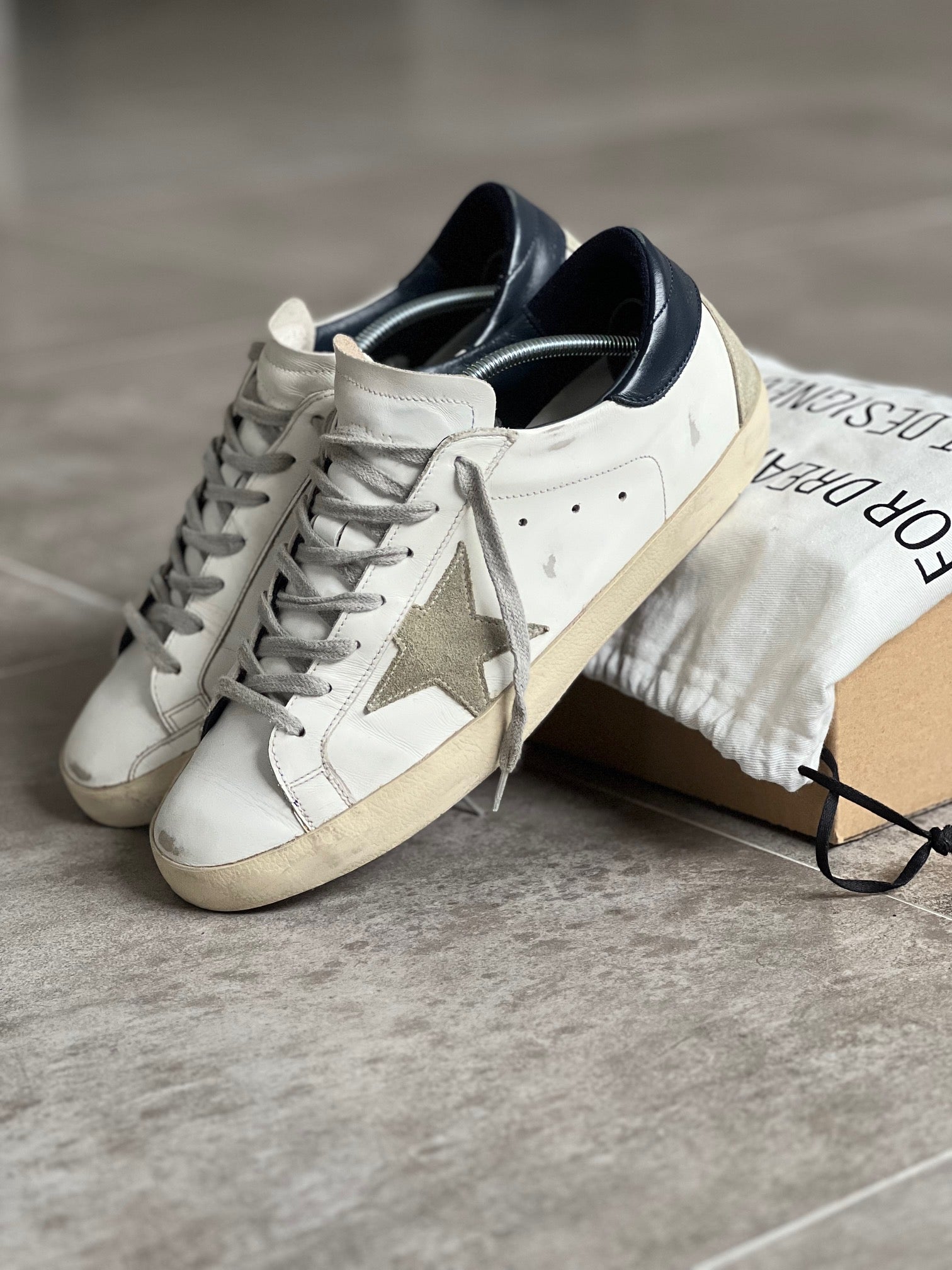 Size 43 I Classic Superstar White / Dark blue