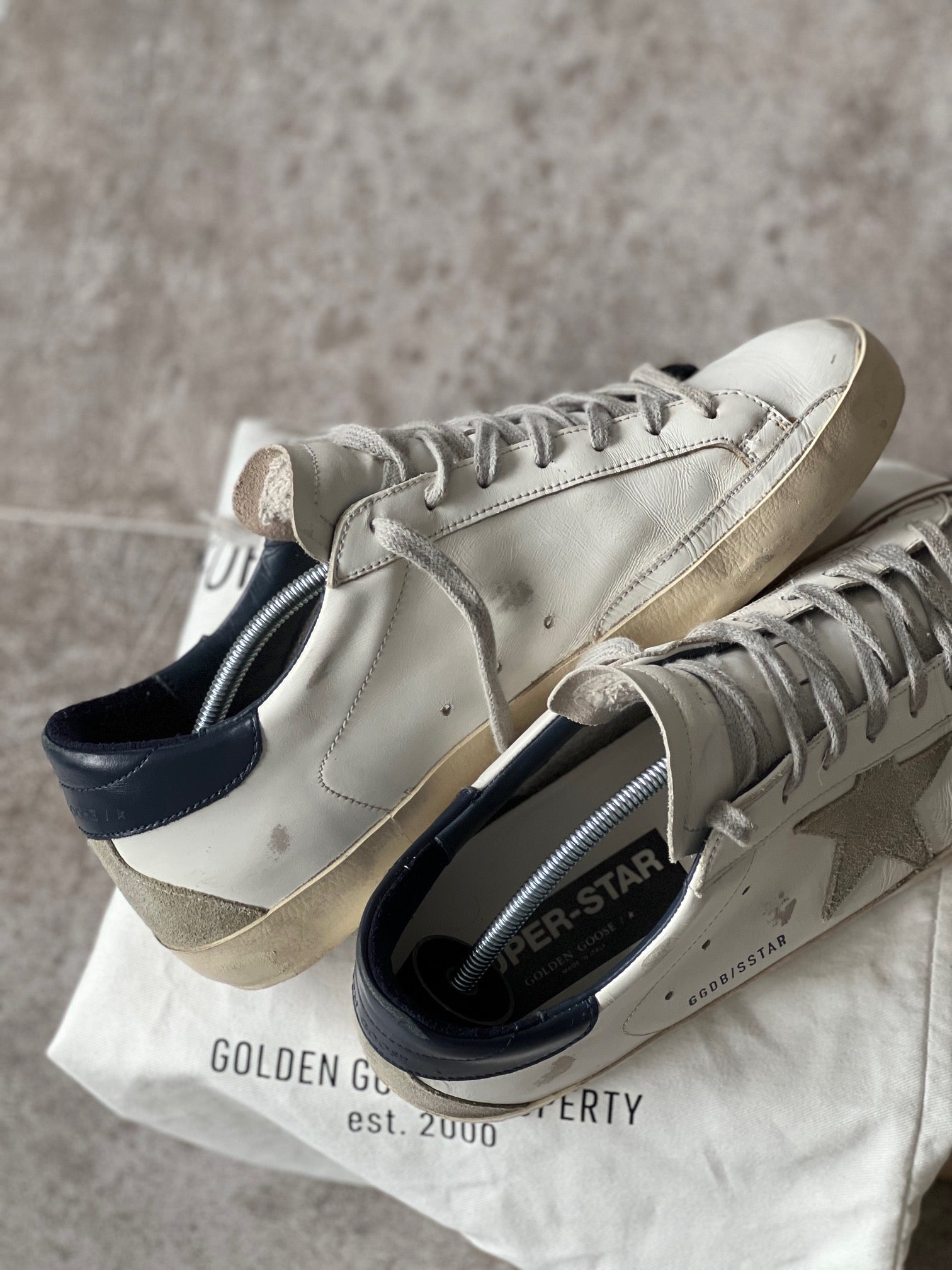 Size 43 I Classic Superstar White / Dark blue