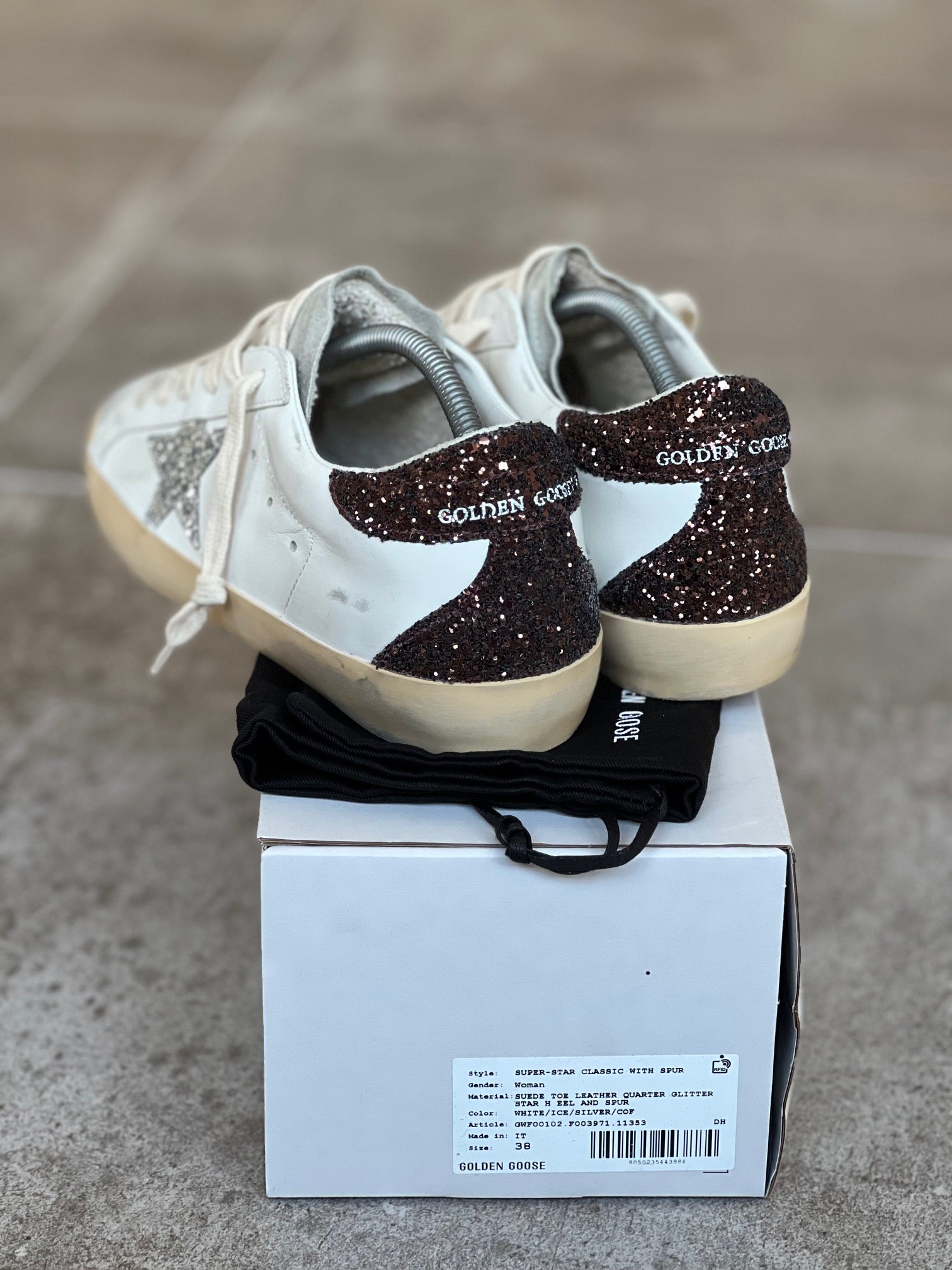 Talla 38 I Classic Superstar Golden Goose White & Brown