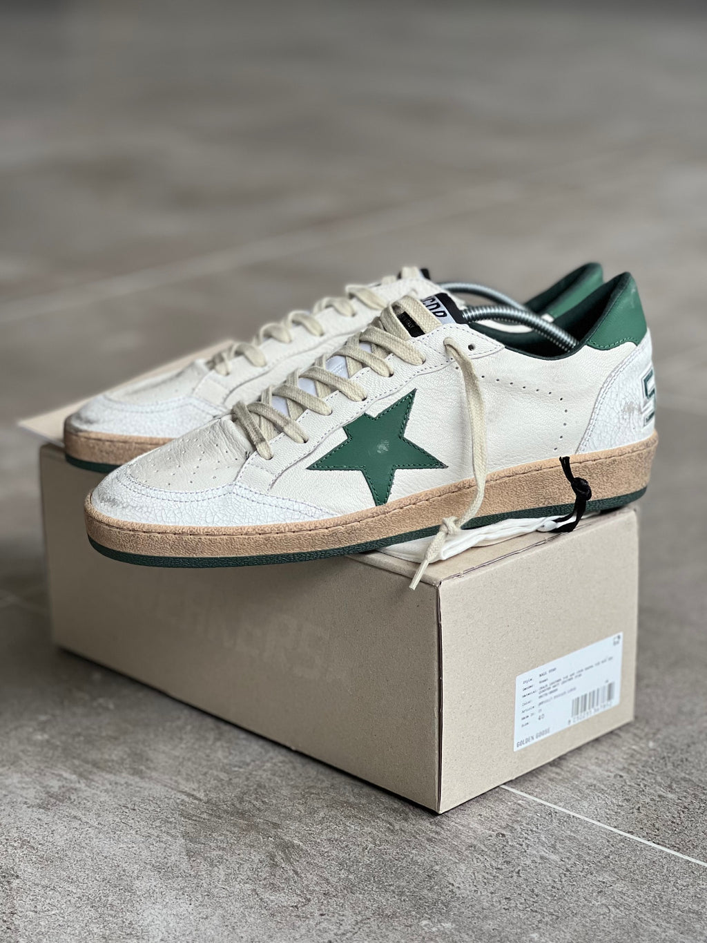 Size 40 I Golden Goose Ball Star classic White and green