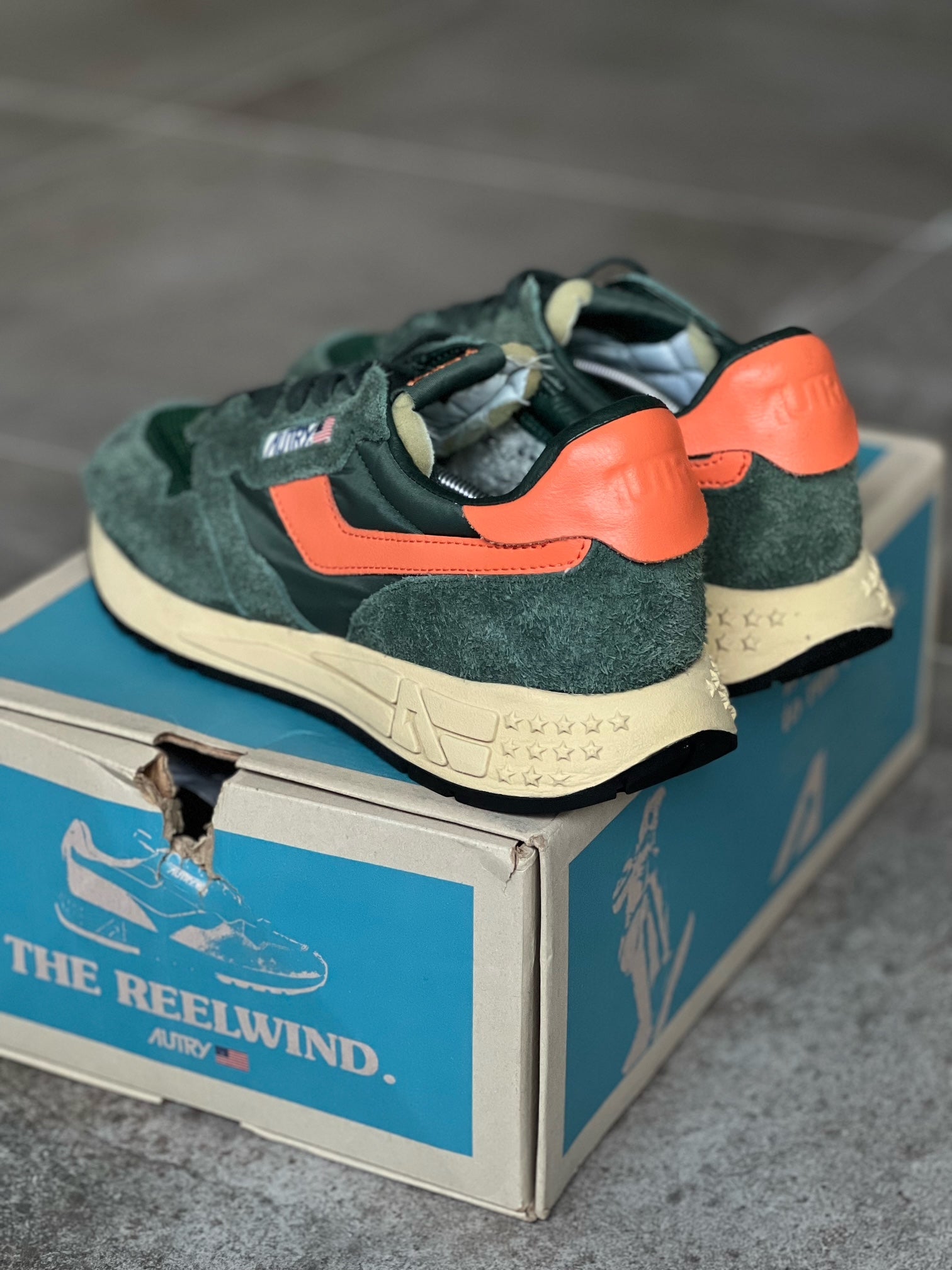 Size 44 I Autry Reelwind Green & Orange