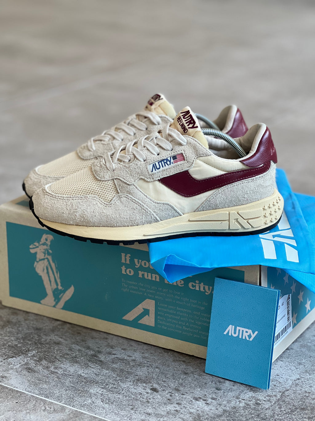 Size 40 I Autry Reelwind Beige &amp; Burgundy