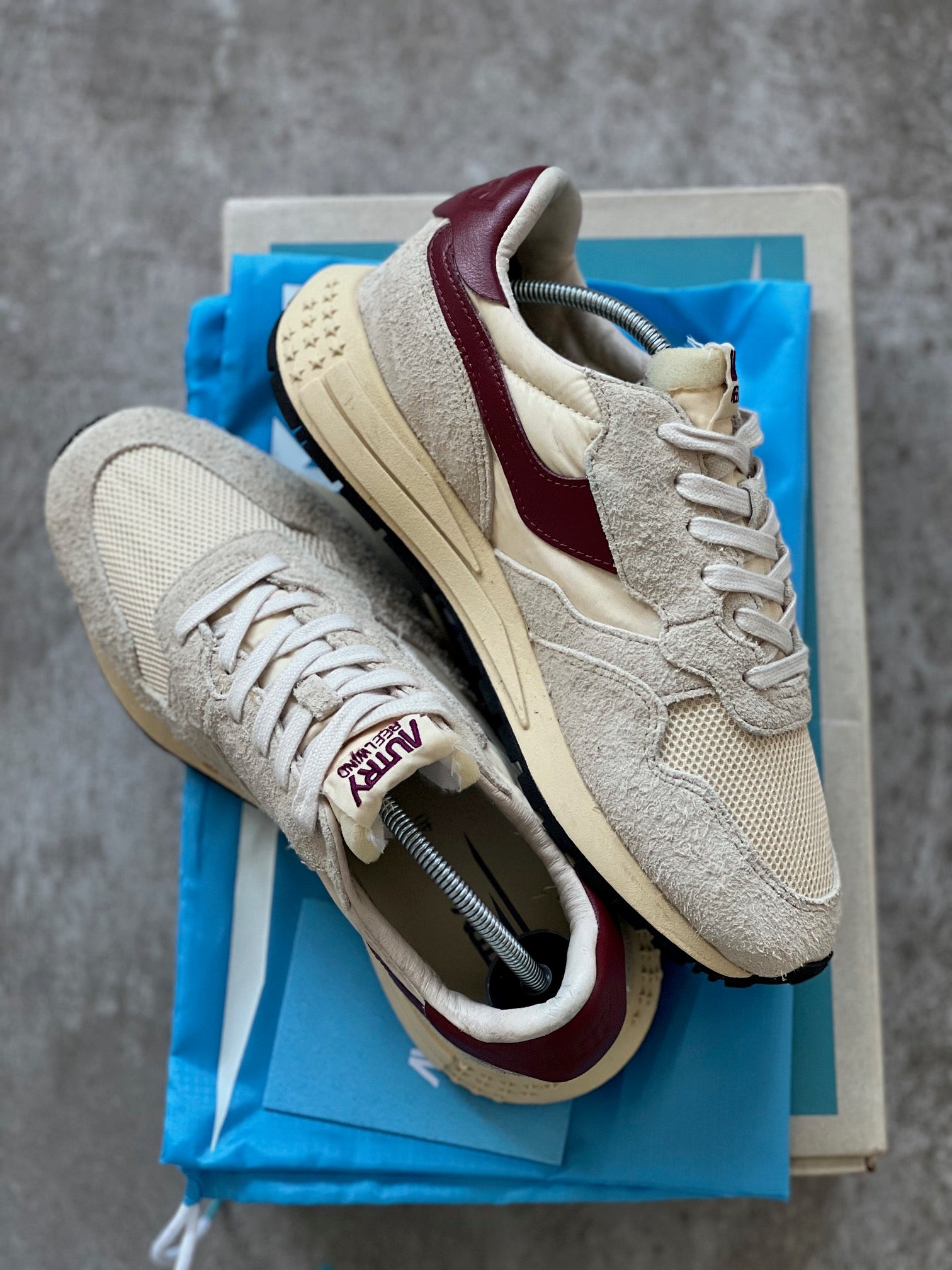 Size 40 I Autry Reelwind Beige &amp; Burgundy