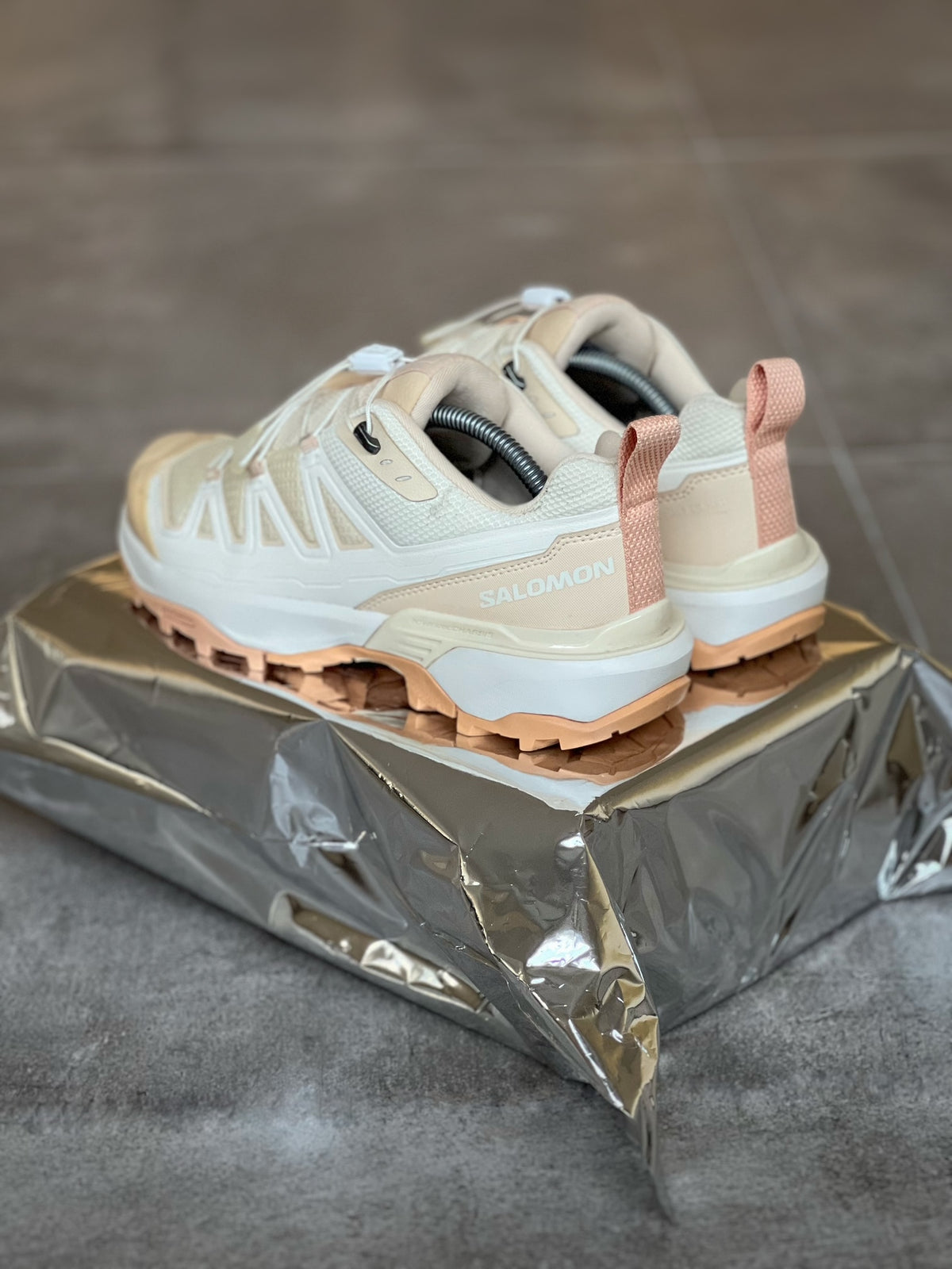 Salomon X Ultra 360 Women's Beige Sneakers