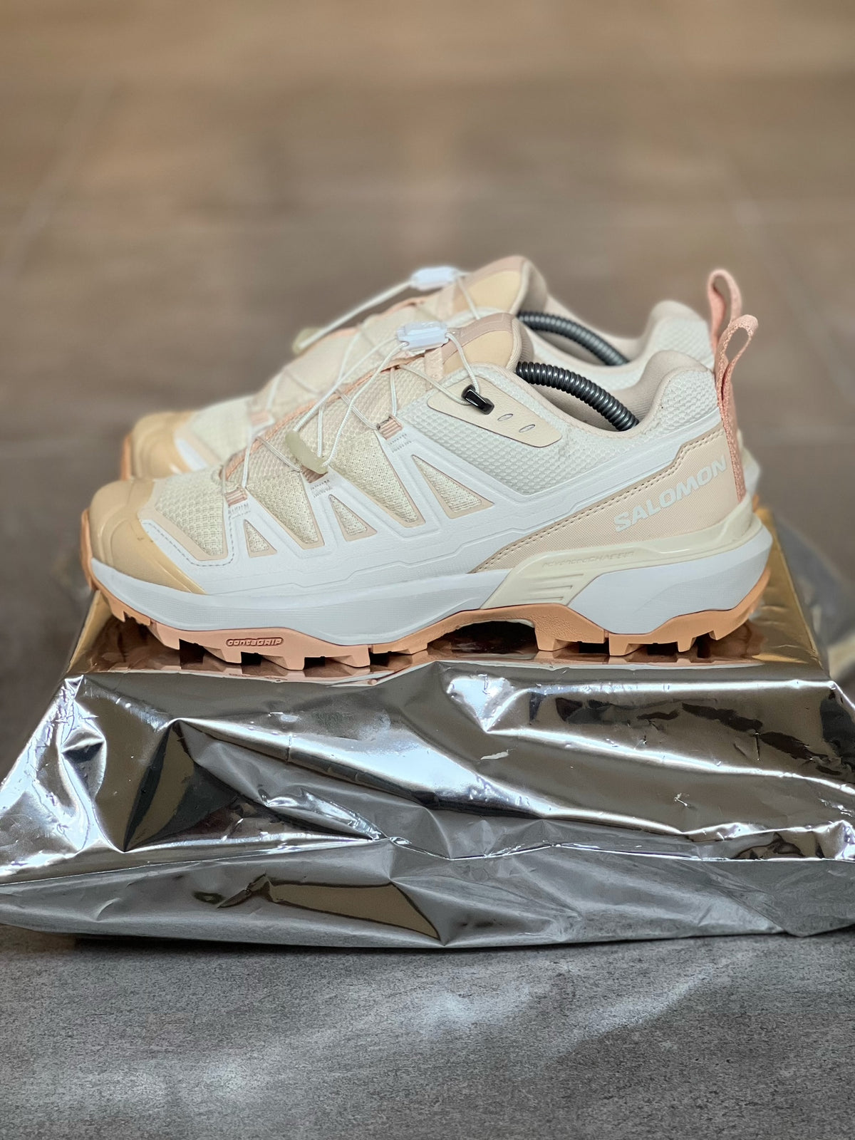 Zapatillas Salomon X Ultra 360 Beige Woman
